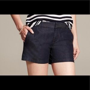 Banana Republic Hampton fit shorts